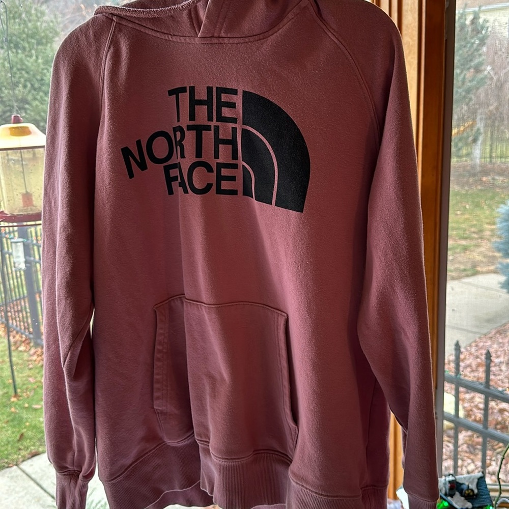 Women’s large salmon, Northface sweatshirt